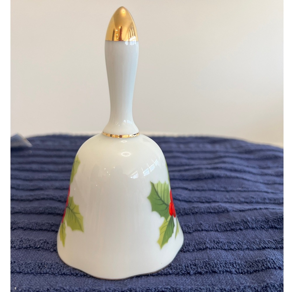 Vtg Porcelain Christmas Bell Holly Berries Milk Glass Holiday Retro Decor - Picture 4 of 8